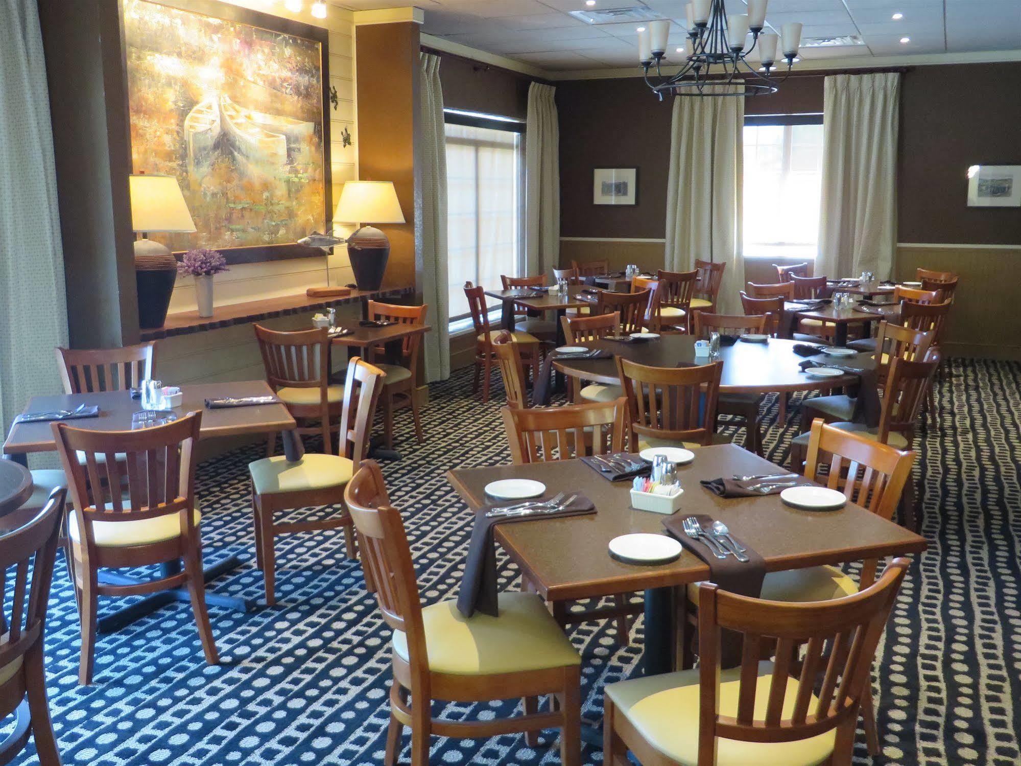 วินเกท บาย วินด์แฮม เอลกินส์ Hotel ภายนอก รูปภาพ